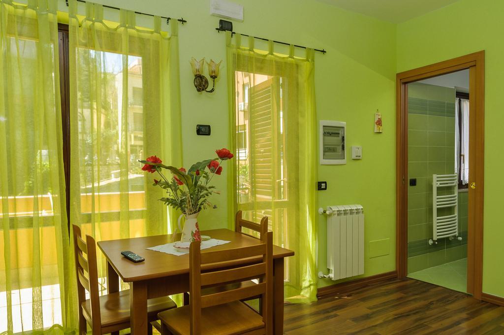 Residence Villa Il Glicine Таормина Екстериор снимка